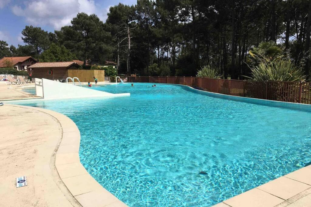 L'orée des Pins TROPICO Appartement T2 en RDC avec terrasse refait à neuf Lacanau Esterno foto